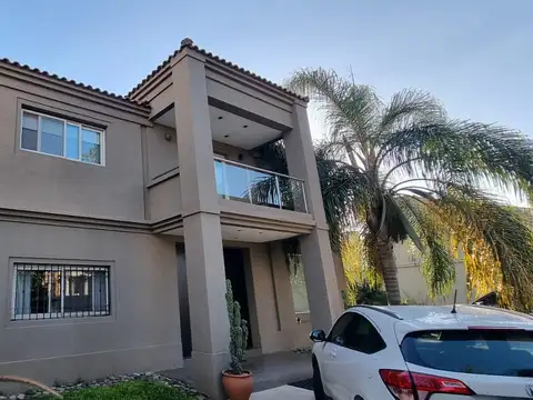 Casa en Venta en El Palomar, Partido de Tres de Febrero