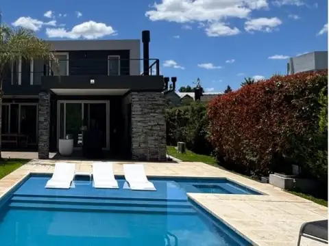 Casa en Venta en Estancias Del Pilar, Countries y Barrios Cerrados en Pilar