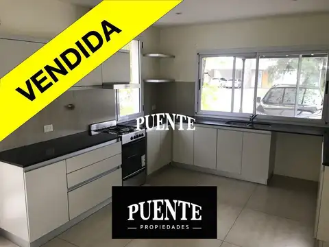 Casa en Venta en Saint Thomas, Countries y Barrios Cerrados en Ezeiza