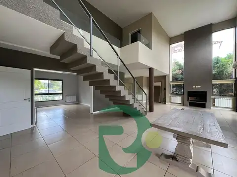 Casa en Venta en La Lomada De Pilar, Countries y Barrios Cerrados en Pilar