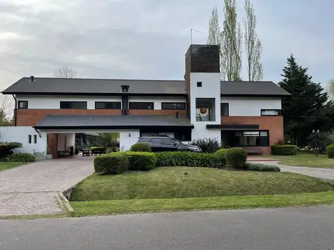 Casa en Venta en San Diego Country Club, Countries y Barrios Cerrados en Moreno