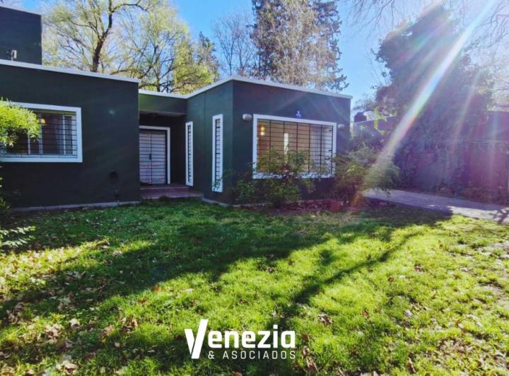 Casa · 114m² · 4 Ambientes · 2 Cocheras