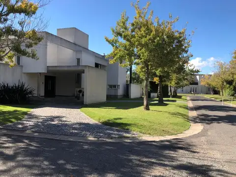 Casa en Venta en Costa Juncal, San Nicolás de los Arroyos