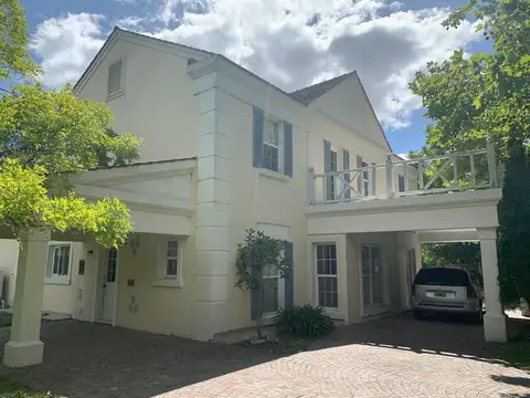 Casa en Venta en Abril Club De Campo, Countries y Barrios Cerrados en Berazategui