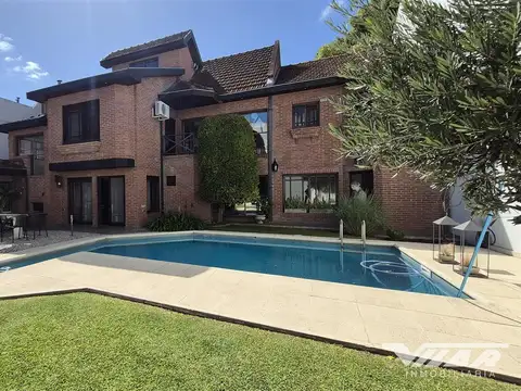 Casa en Venta en Barrio Parque, Villa Martelli