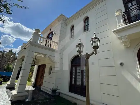 Casa en Venta en Septiembre, Countries y Barrios Cerrados en Escobar