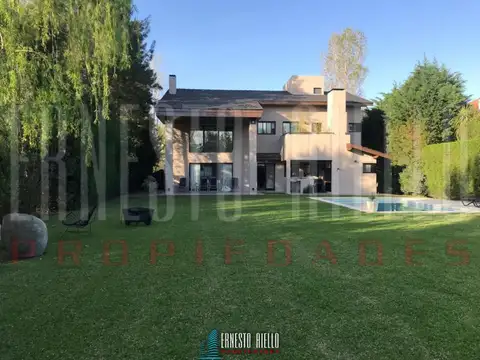 Casa en Venta en Countries y Barrios Cerrados en Guillermo Hudson, Partido de Berazategui