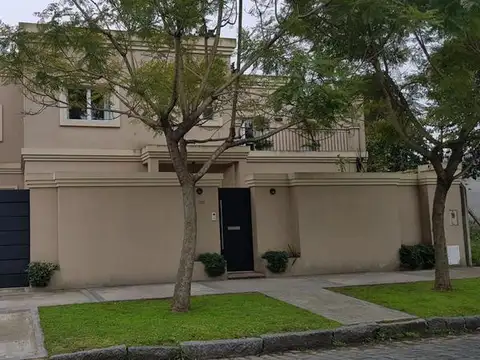 Casa en Venta en Adrogue, Partido de Almirante Brown