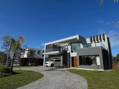 Casa en Venta en Terralagos, Canning