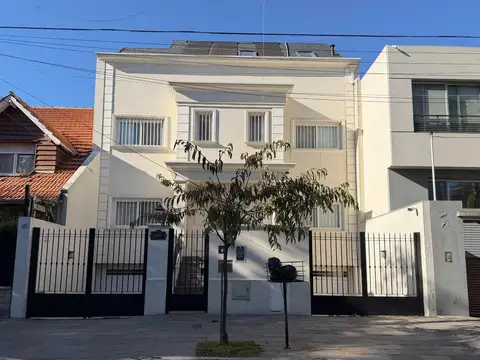 Casa en Venta en Vicente Lopez Vias / Maipu, Vicente Lopez