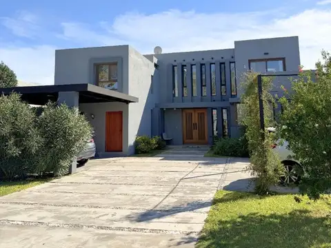 Casa en Venta en Buenos Aires Golf, Countries y Barrios Cerrados en San Miguel