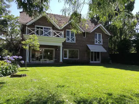 Casa en Venta en Santa Rita, San Isidro