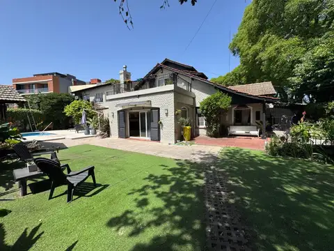 Casa en Venta en Acassuso Libertador  /  Solis, Acassuso