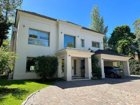 Casa en Venta en Saint Thomas, Countries y Barrios Cerrados en Esteban Echeverria