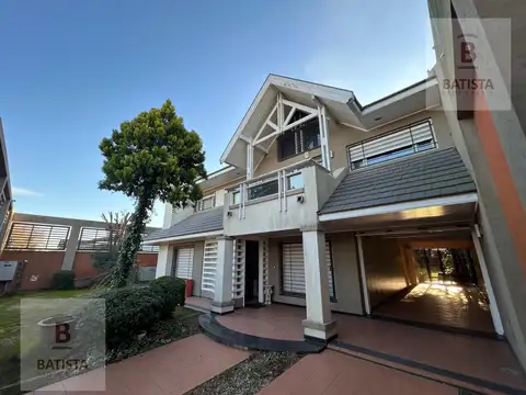 Casa en Venta en Los Hornos, Partido de La Plata