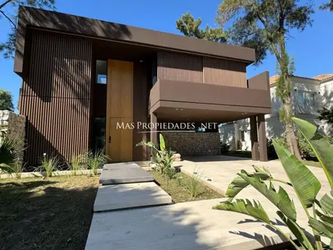 Casa en Venta en Saint Thomas, Countries y Barrios Cerrados en Esteban Echeverria