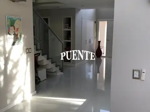 Casa en Venta en Saint Thomas, Countries y Barrios Cerrados en Esteban Echeverria