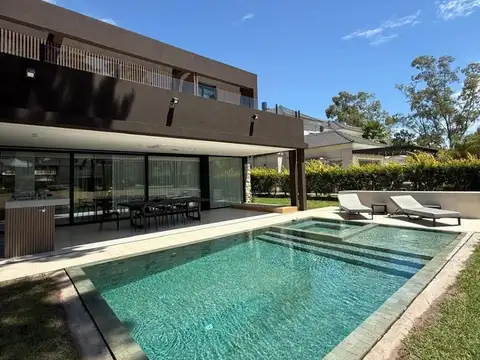 Casa en Venta en Countries y Barrios Cerrados en Esteban Echeverria, Partido de Esteban Echeverría