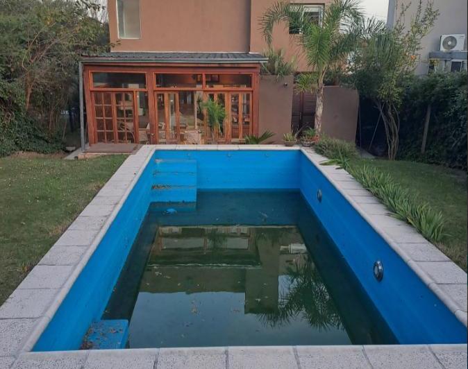 Casa · 481m² · 6 Ambientes · 2 Cocheras