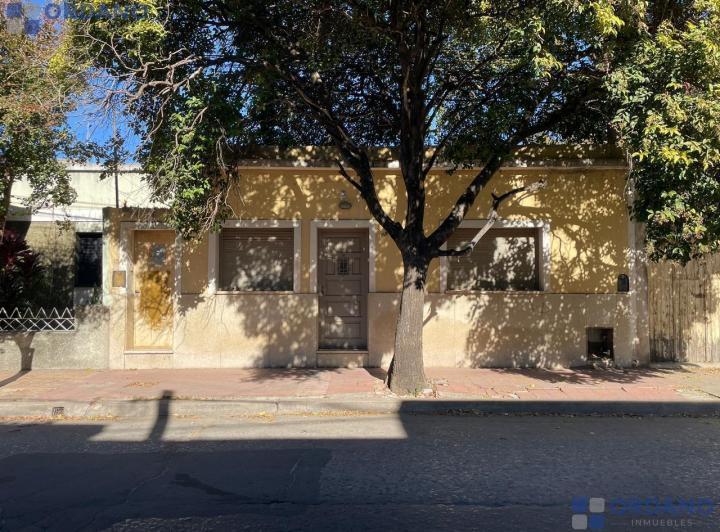 Casa · 201m² · 9 Ambientes