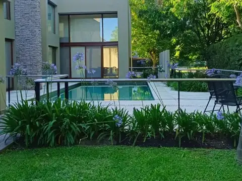 Casa en Venta en Abril Club De Campo, Countries y Barrios Cerrados en Berazategui
