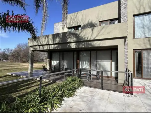 Casa en Venta en Abril Club De Campo, Countries y Barrios Cerrados en Berazategui