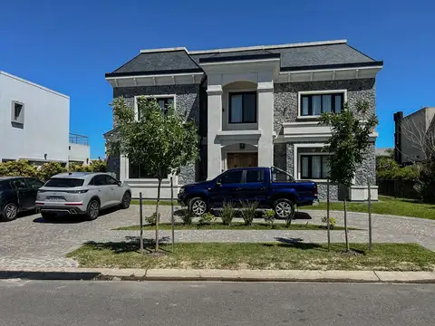 Casa en Venta en Nuevo Quilmes, Countries y Barrios Cerrados en Quilmes