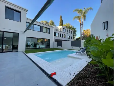 Casa en Venta en Acassuso Libertador  /  Solis, Acassuso
