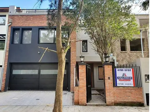 Casa en Venta en Martinez Libertador / Rio, Martinez