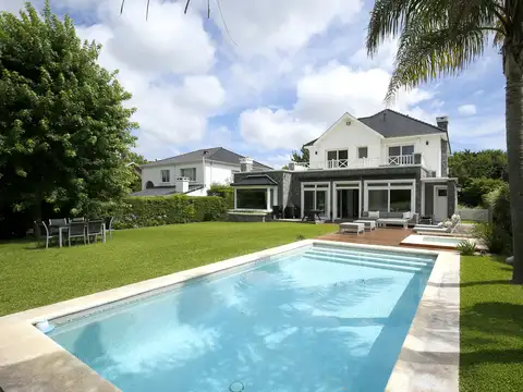 Casa en Venta en Abril Club De Campo, Countries y Barrios Cerrados en Berazategui