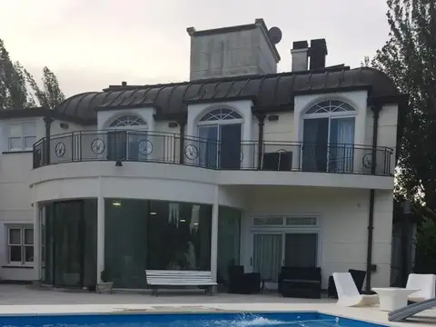 Casa en Venta en Abril Club De Campo, Countries y Barrios Cerrados en Berazategui