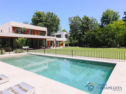 Casa en Venta en Altos Del Pilar, Countries y Barrios Cerrados en Pilar