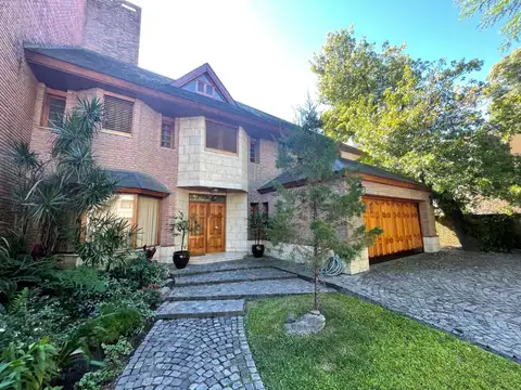 Casa en Venta en Martinez Libertador / Rio, Martinez