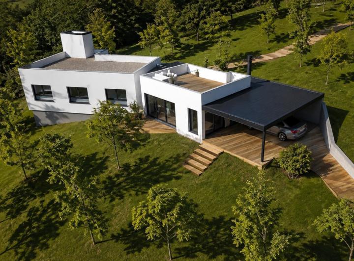 Casa · 185m² · 5 Ambientes · 2 Cocheras