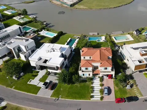 Casa en Venta en Terralagos, Canning