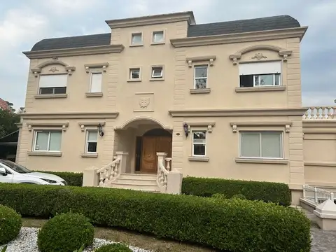 Casa en Venta en Abril Club De Campo, Countries y Barrios Cerrados en Berazategui
