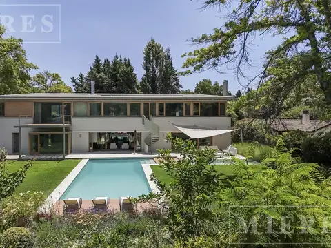 Casa en Venta en Olivos Golf Club, Countries y Barrios Cerrados en Malvinas Argentinas