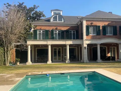 Casa en Venta en La Rotonda, Countries y Barrios Cerrados en San Isidro