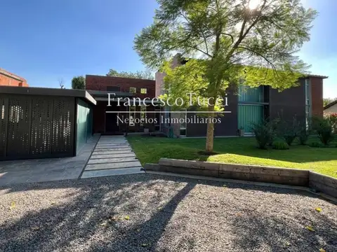 Casa en Venta en Los Pinguinos, Countries y Barrios Cerrados en Ituzaingó