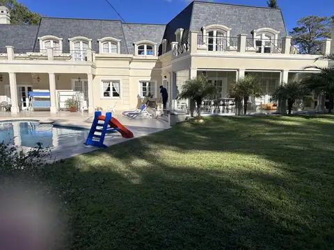 Casa en Venta en Abril Club De Campo, Countries y Barrios Cerrados en Berazategui