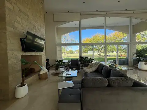 Casa en Venta en San Diego Country Club, Countries y Barrios Cerrados en Moreno