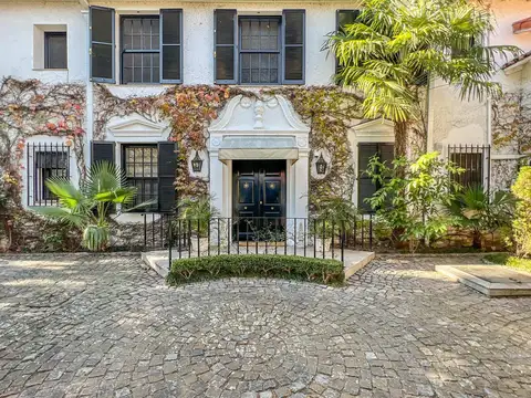 Casa en Venta en Martinez Libertador / Rio, Martinez