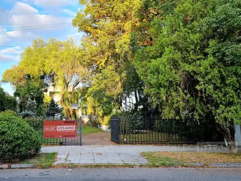 Casa en Venta en La Lucila Libertador / Rio, La Lucila
