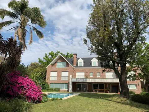Casa en Venta en Acassuso Libertador  /  Solis, Acassuso