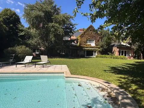 Casa en Venta en Martinez Libertador / Rio, Martinez