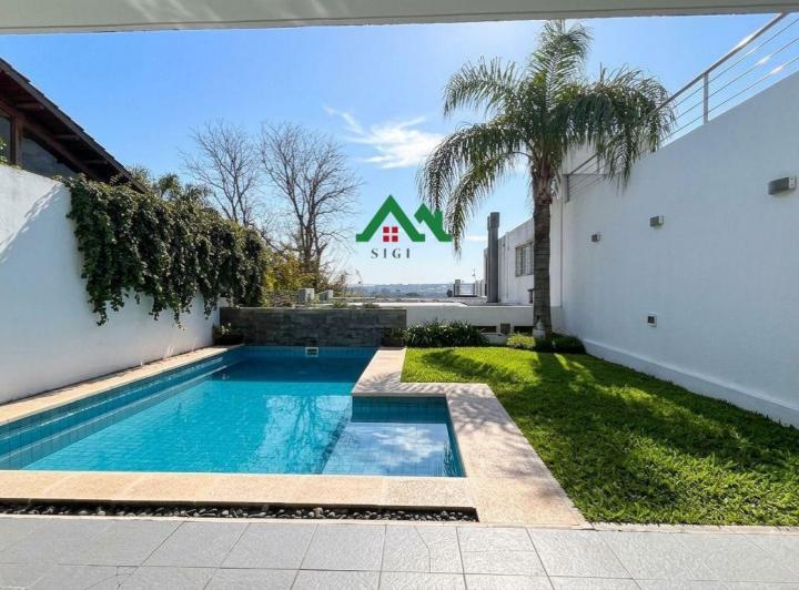 Casa · 158m² · 3 Dormitorios · 2 Cocheras