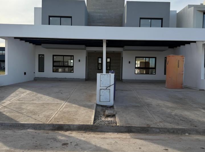 Casa · 150m² · 7 Ambientes · 2 Cocheras