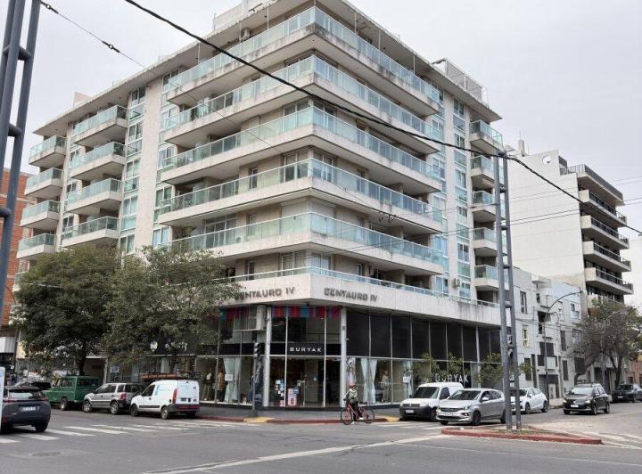 Departamento · 286m² · 6 Ambientes · 1 Cochera