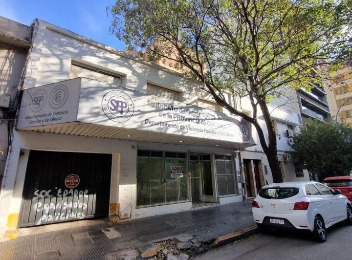 Local comercial · 212m² · 13 Ambientes