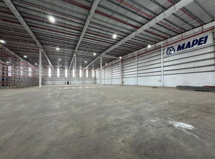 Bodega-Galpón · 12000m² · 1 Ambiente · 1 Cochera
